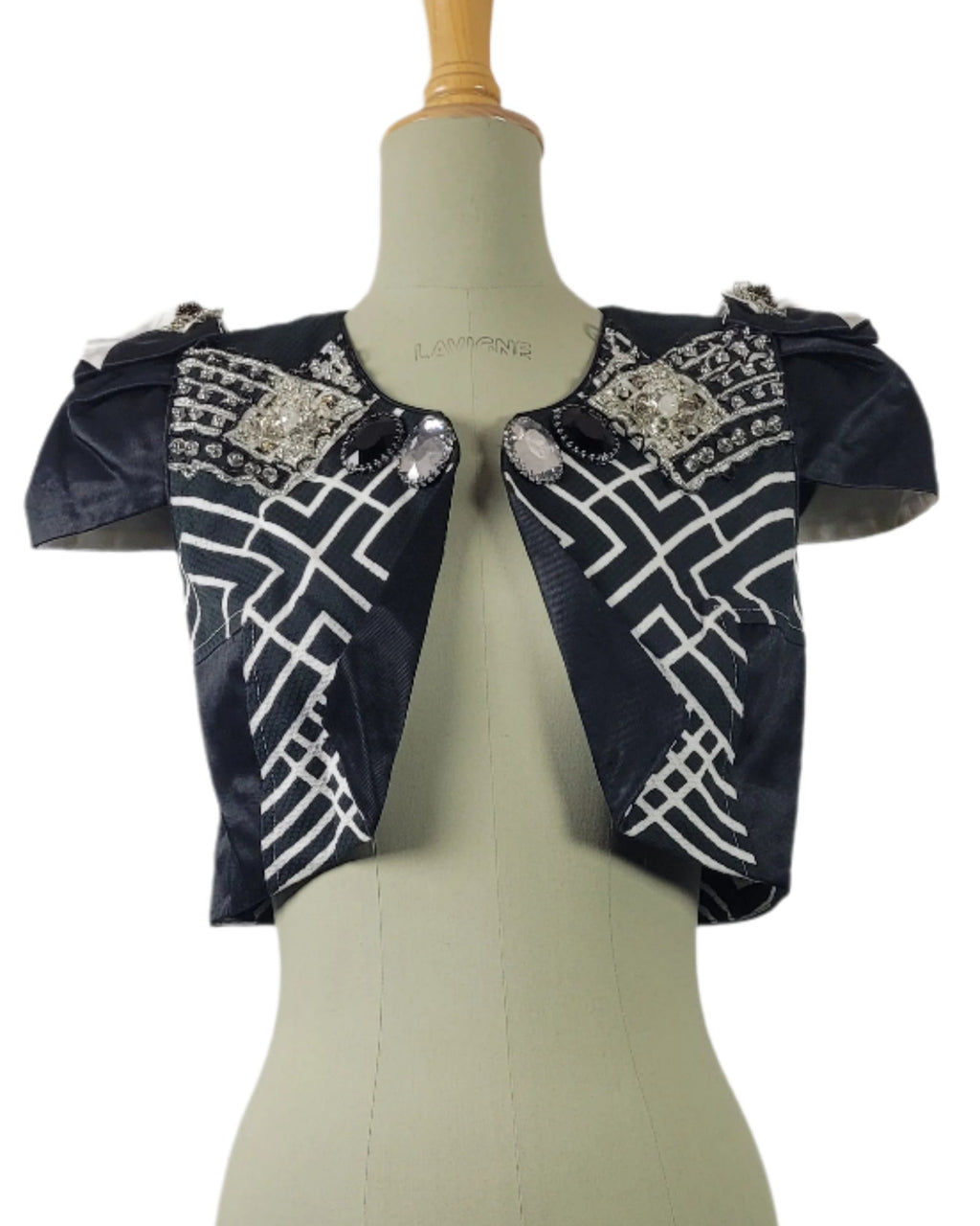 BOLERO  in White/black  in    Galaxy collection