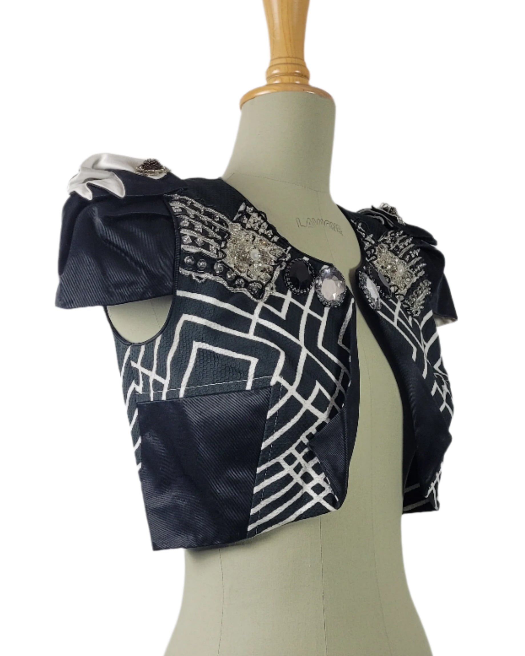 BOLERO  in White/black  in    Galaxy collection