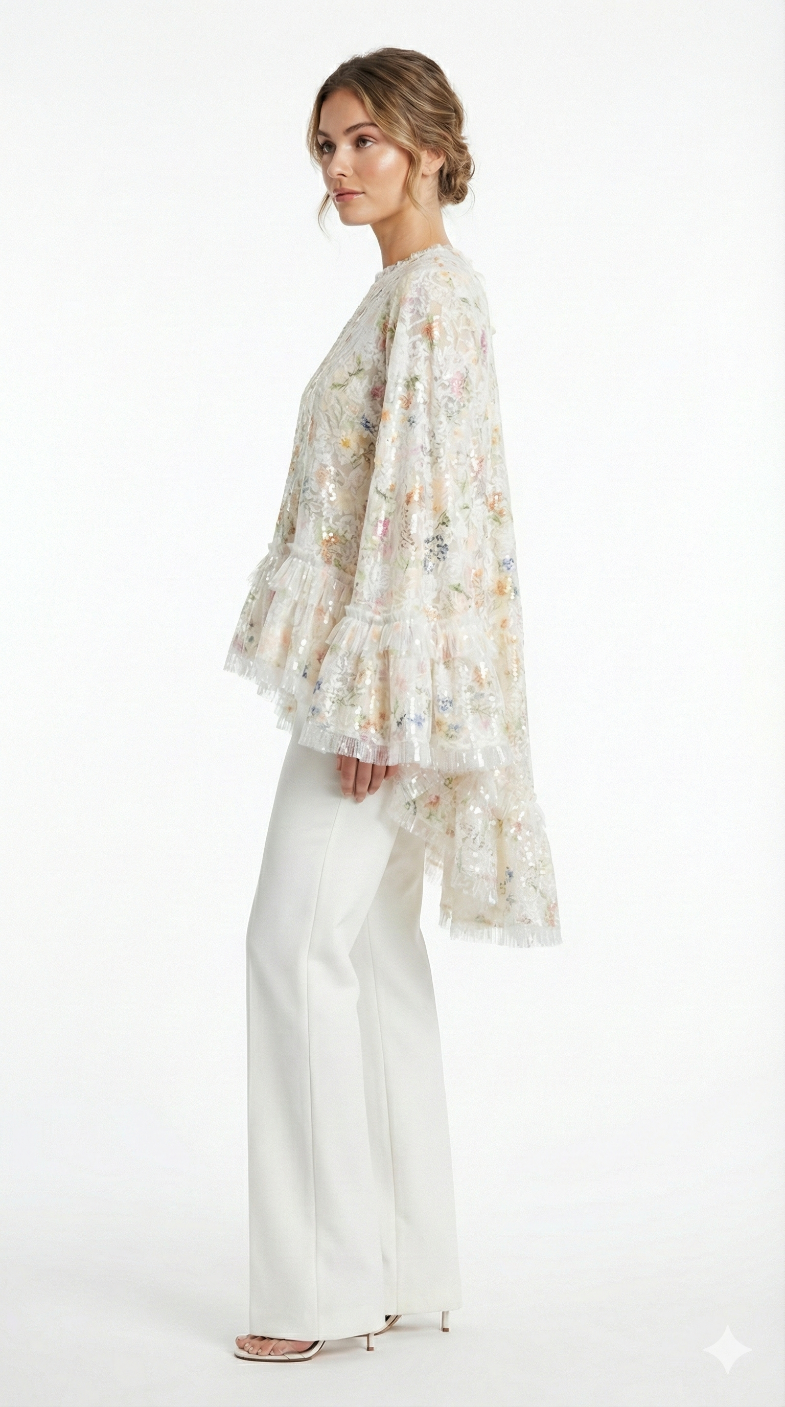 "Jardín Etéreo"  blusa floreada  con  Tul Bordado y Lentejuelas – Edición Limitada