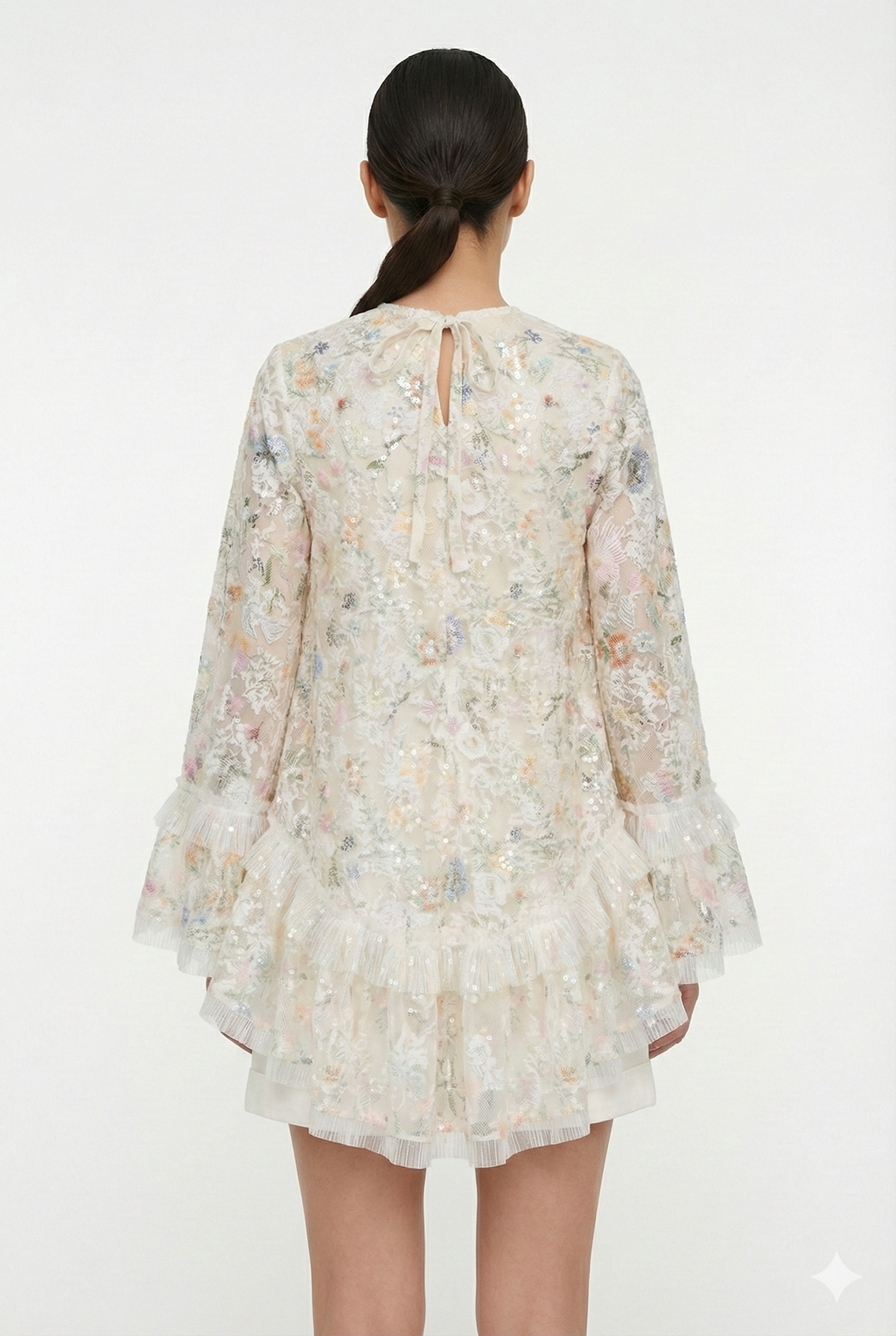 "Jardín Etéreo"  blusa floreada  con  Tul Bordado y Lentejuelas – Edición Limitada